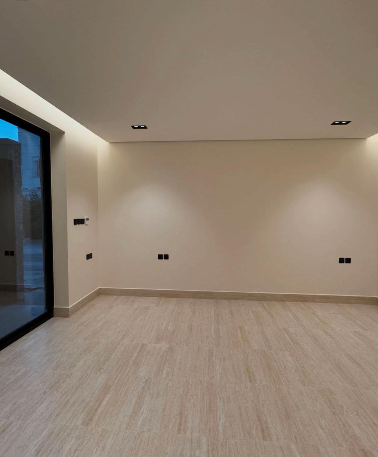 معلم بويات بالرياض